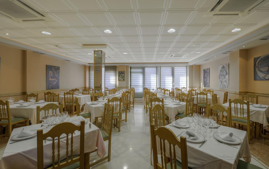 El Barco de Ávila Hostal Restaurante La Pineda מראה חיצוני תמונה