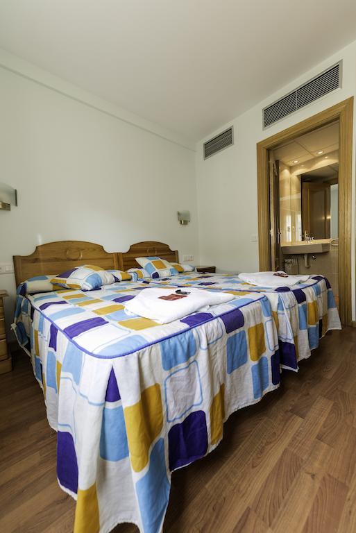 El Barco de Ávila Hostal Restaurante La Pineda חדר תמונה