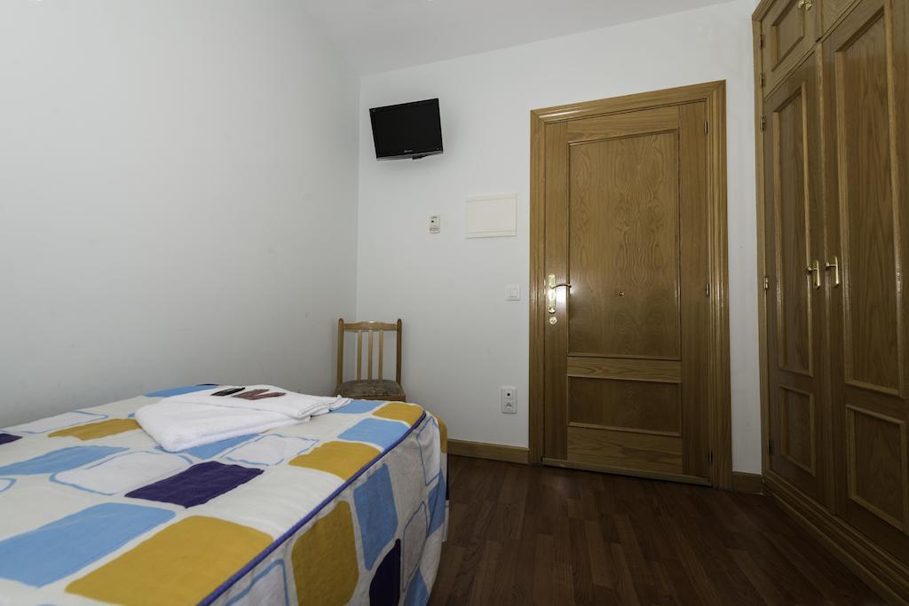 El Barco de Ávila Hostal Restaurante La Pineda חדר תמונה